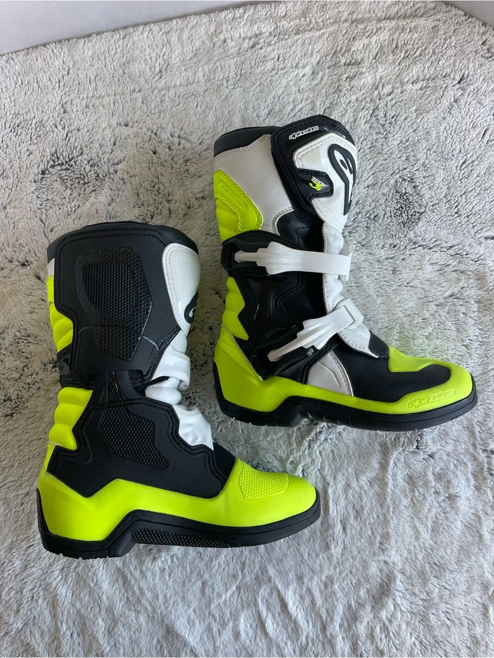 Alpinestars Black, White & Neon Yellow Motocross Boots US Youth/Big Kids 1.5 2.0